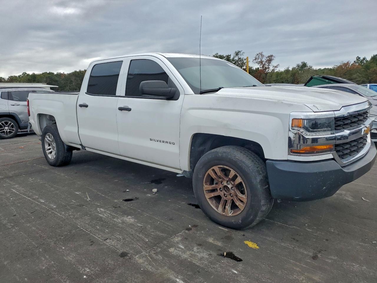 2018 CHEVROLET SILVERADO C1500 photo 4