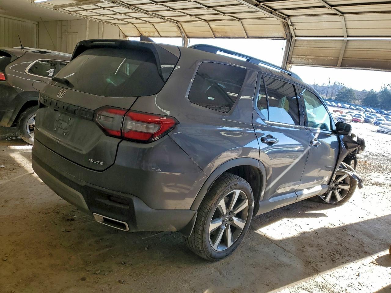2025 HONDA PILOT ELITE photo 3