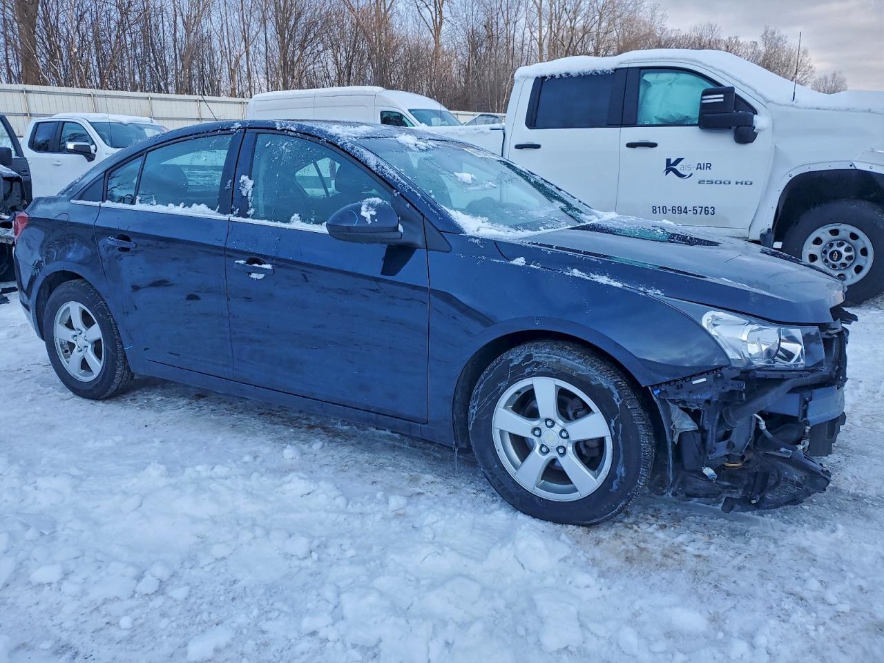 2015 CHEVROLET CRUZE LT photo 4