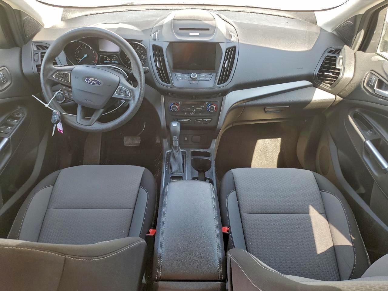 2017 FORD ESCAPE SE photo 8