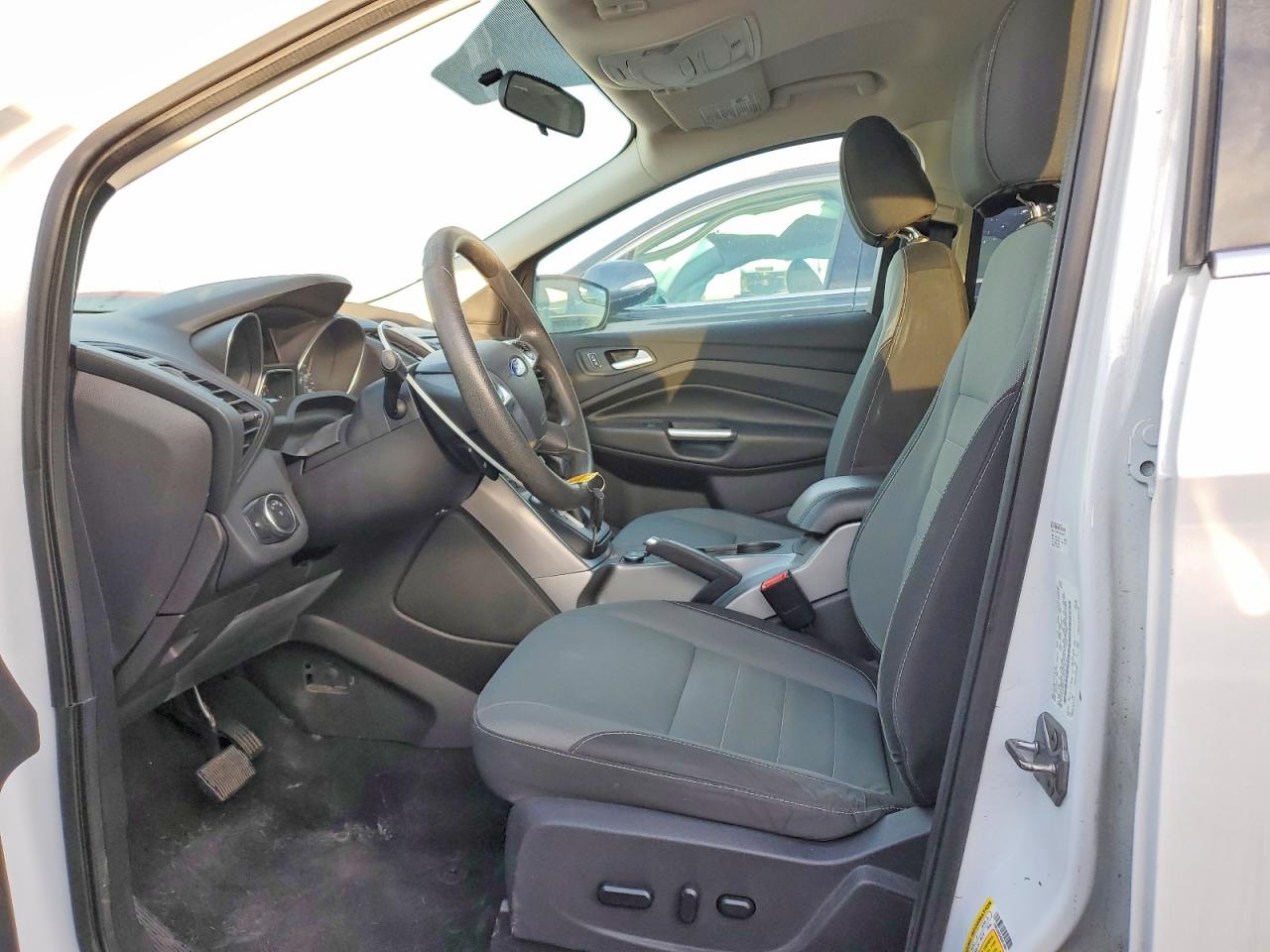 2016 FORD ESCAPE SE photo 7