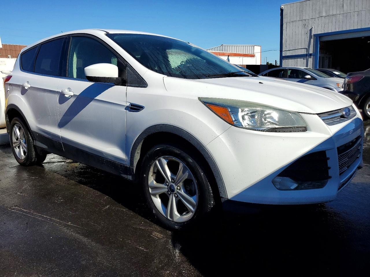 2016 FORD ESCAPE SE photo 4