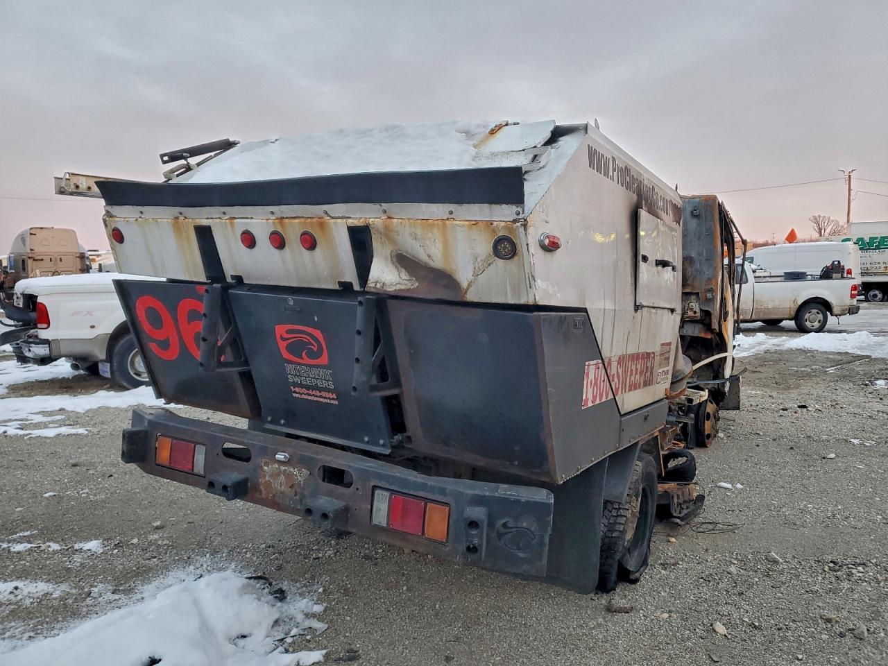 2019 ISUZU NPR SWEEPER TRUCK photo 4