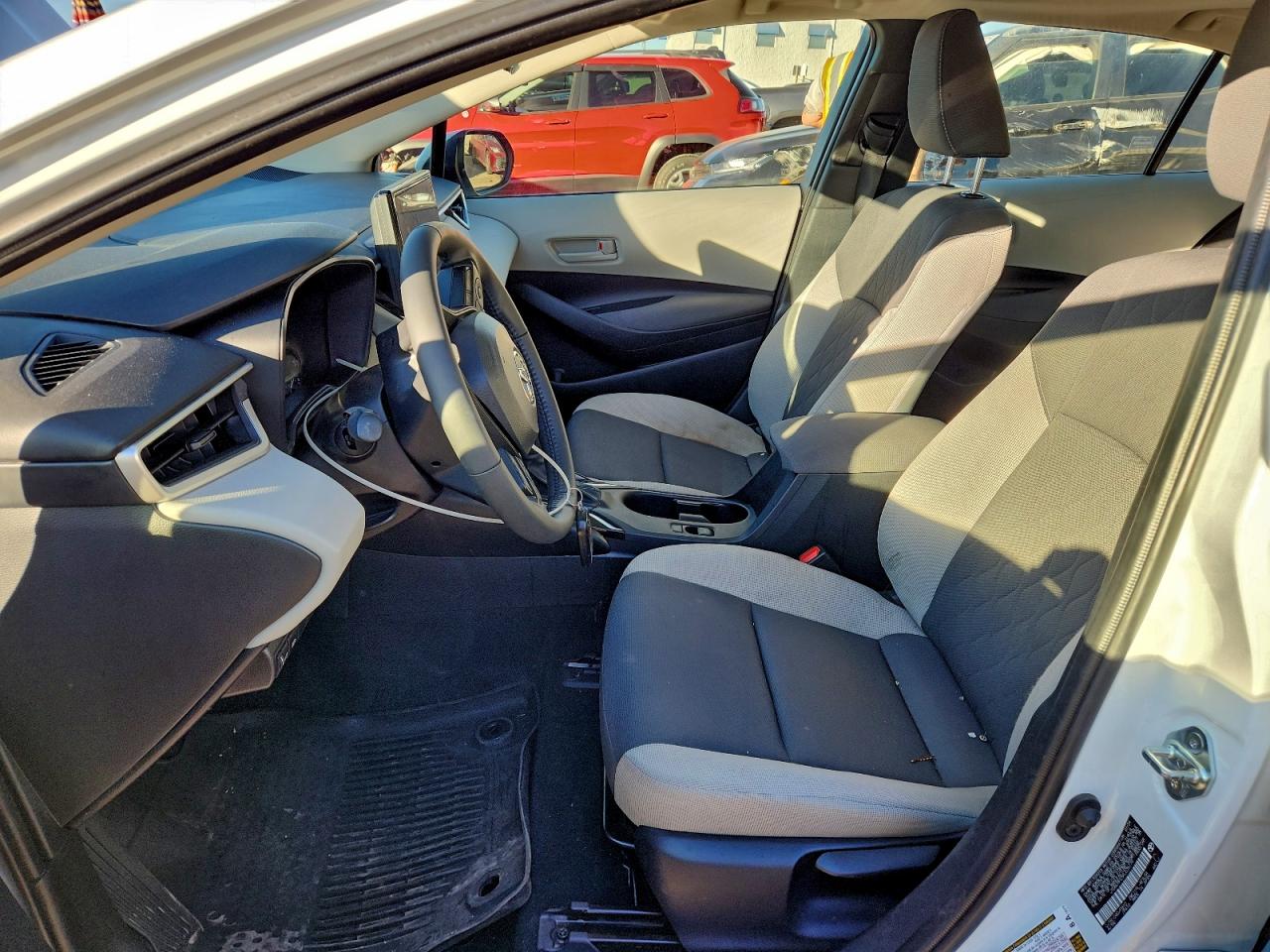 2024 TOYOTA COROLLA LE photo 7