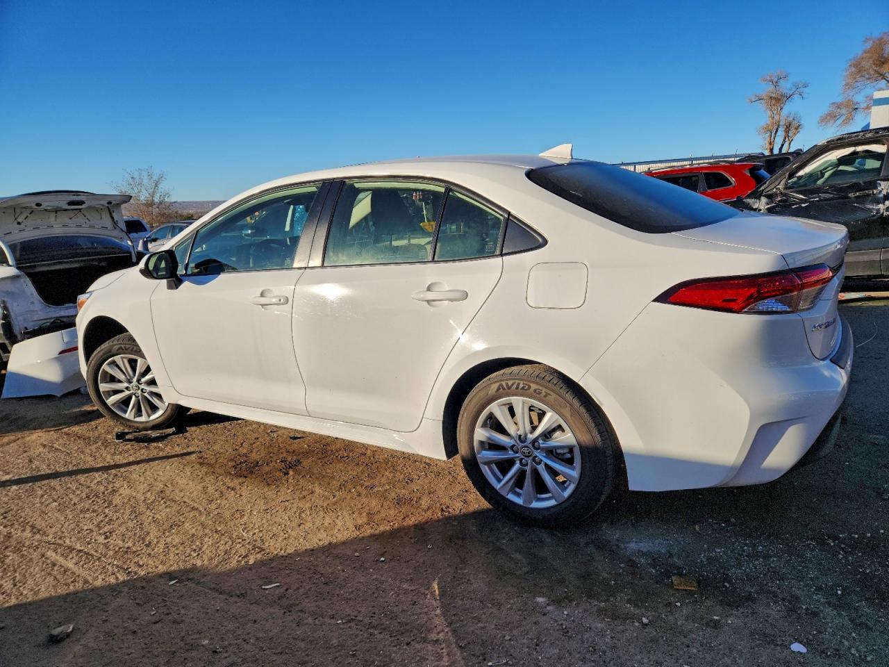 2024 TOYOTA COROLLA LE photo 2