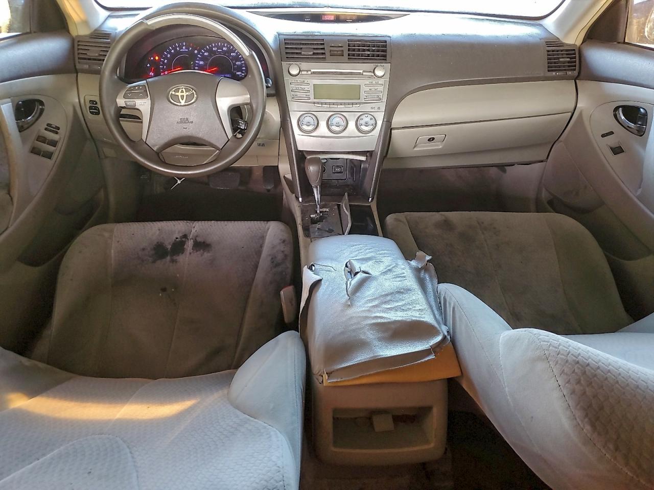 2011 TOYOTA CAMRY BASE photo 8