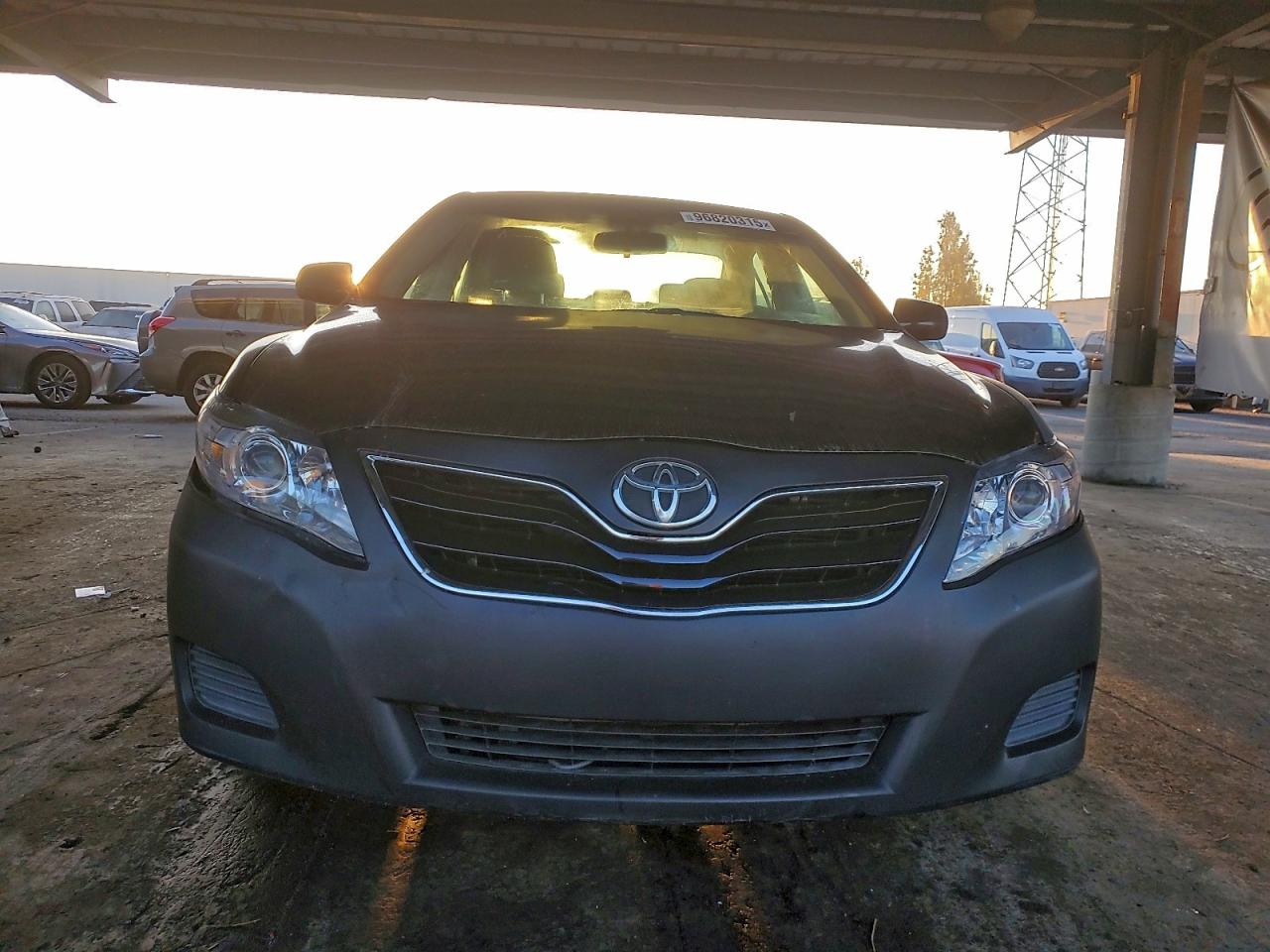 2011 TOYOTA CAMRY BASE photo 5