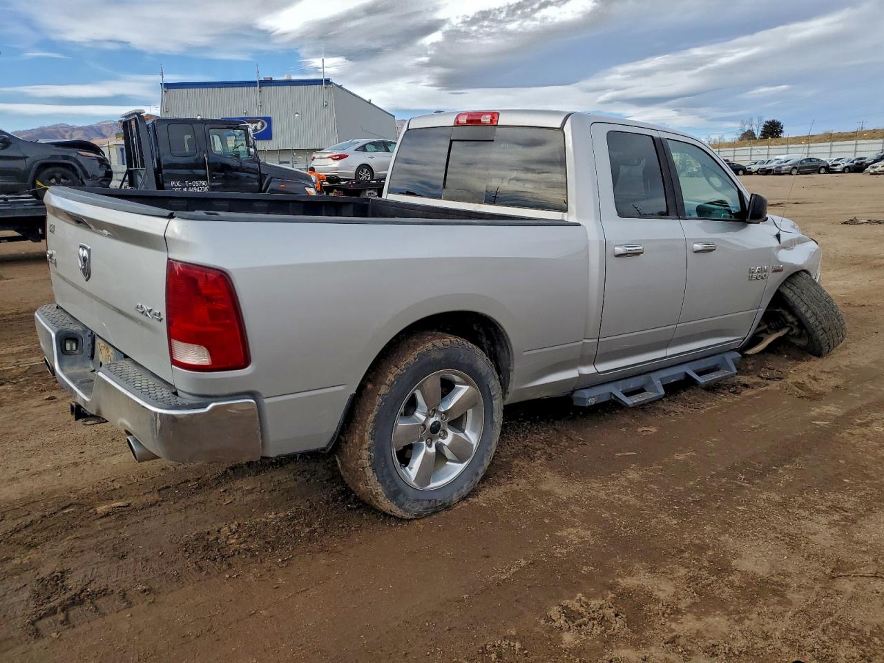 2016 RAM 1500 SLT photo 3