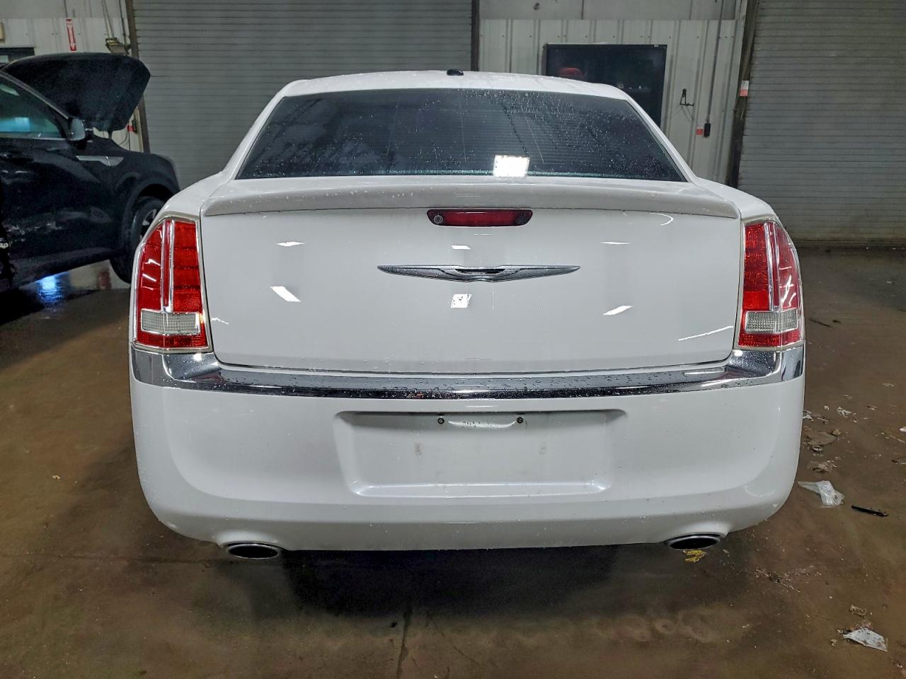 2013 CHRYSLER 300C photo 6