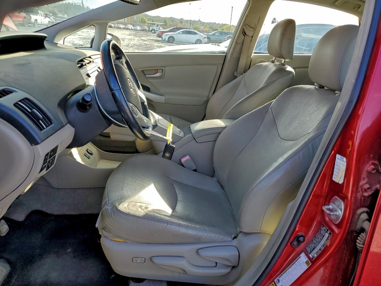 2010 TOYOTA PRIUS photo 7