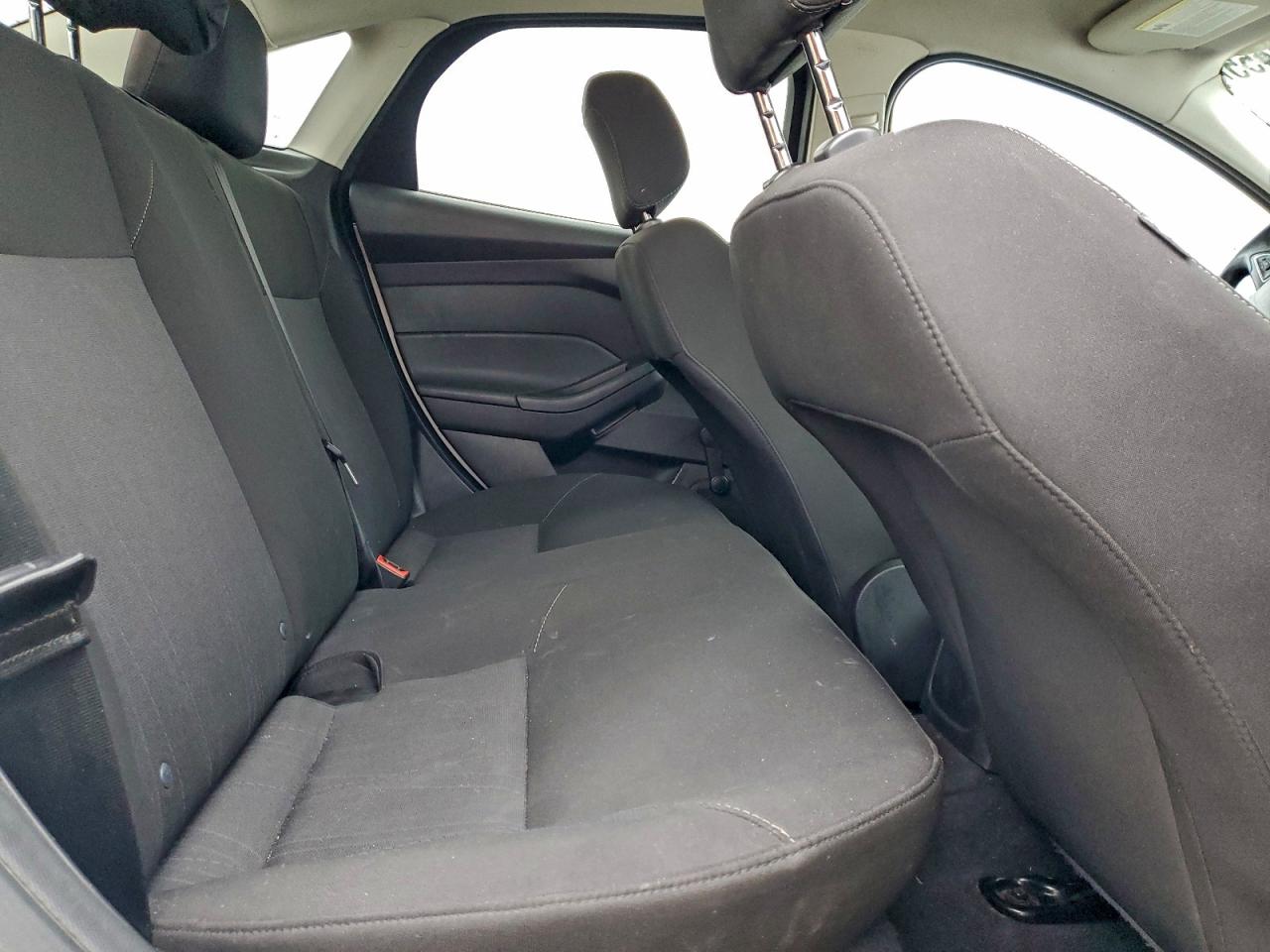 2015 FORD FOCUS S photo 10