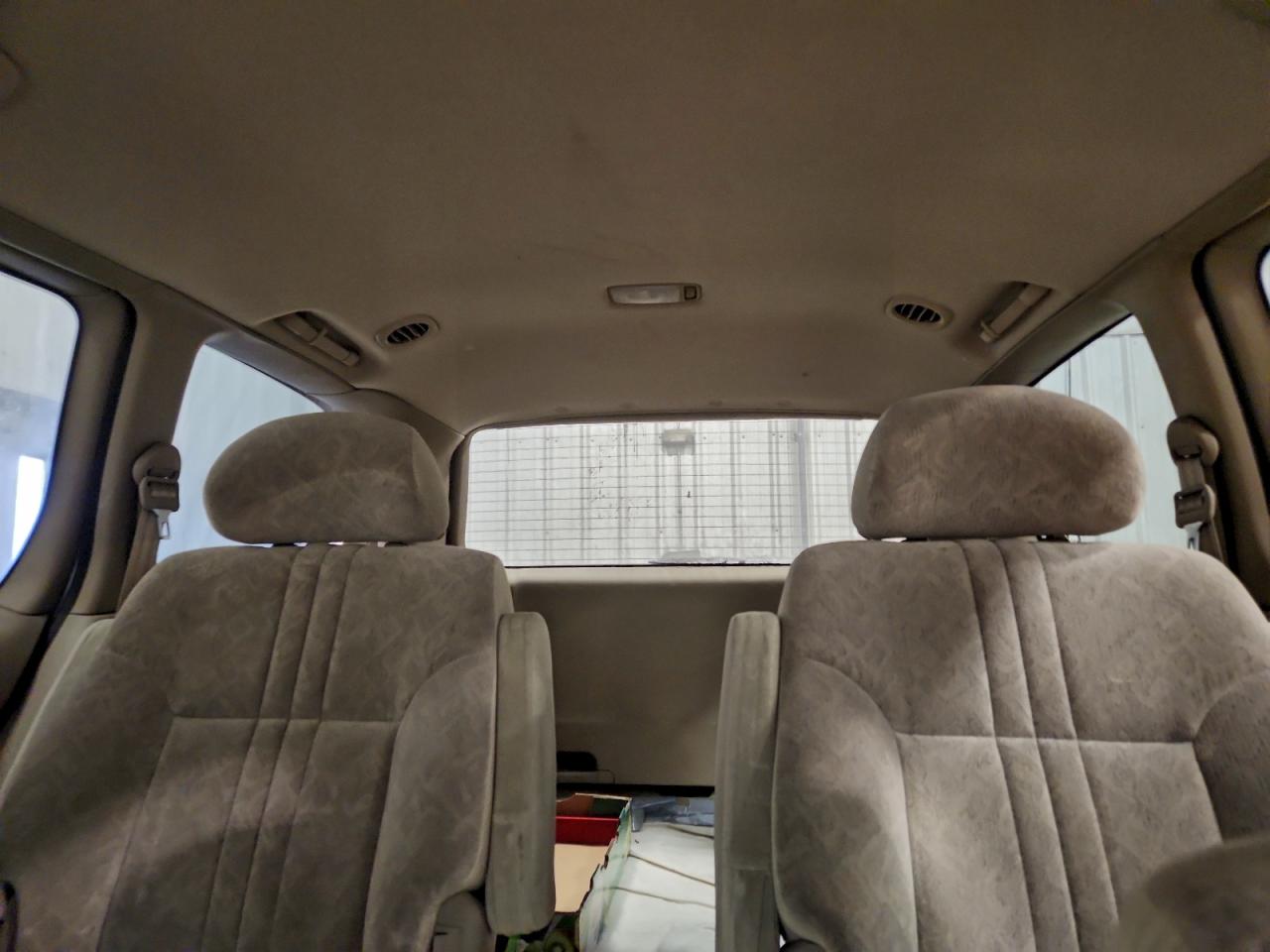 2000 TOYOTA SIENNA LE photo 10