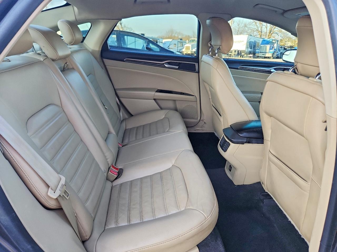 2014 FORD FUSION SE photo 10