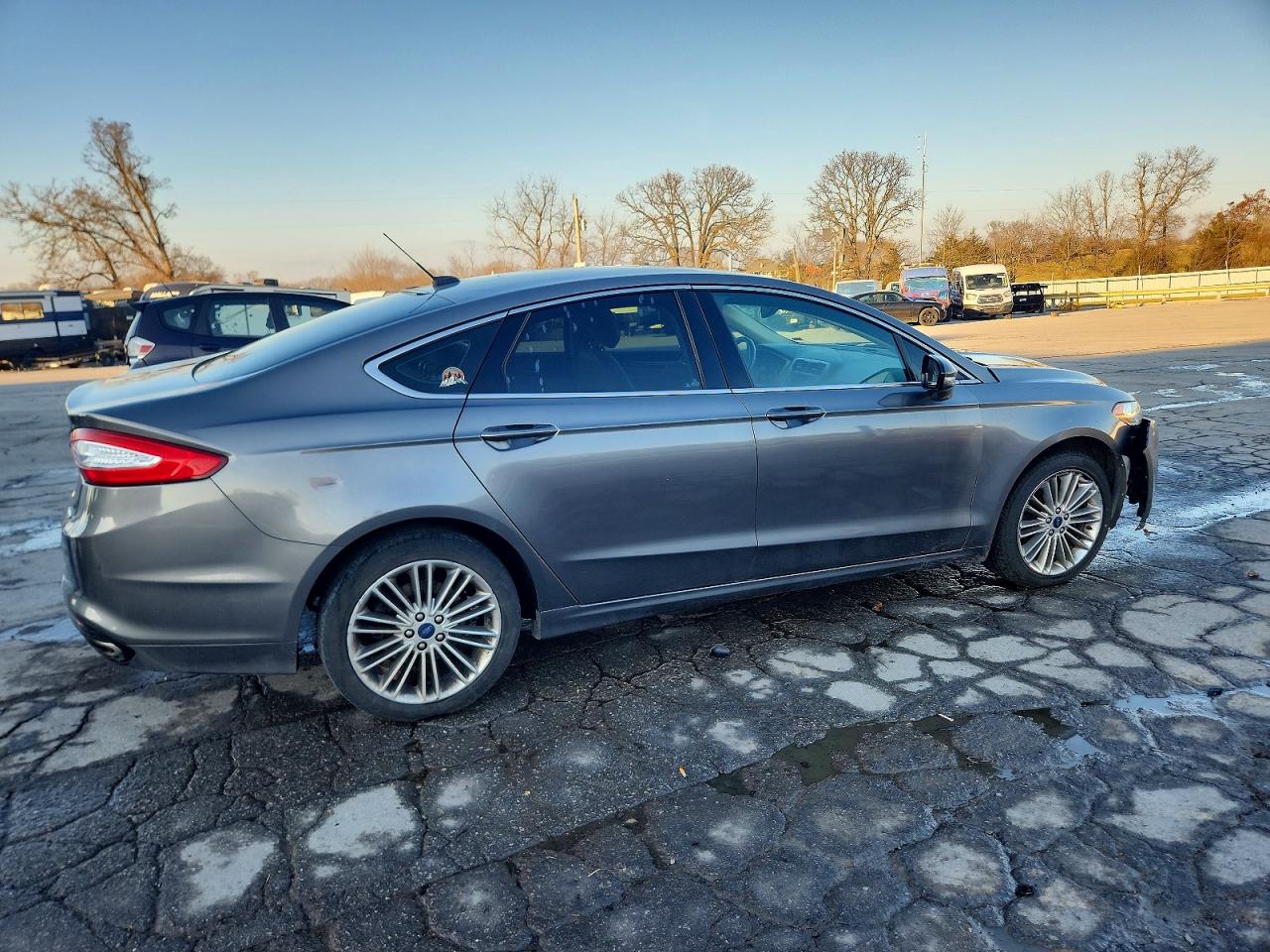 2014 FORD FUSION SE photo 3