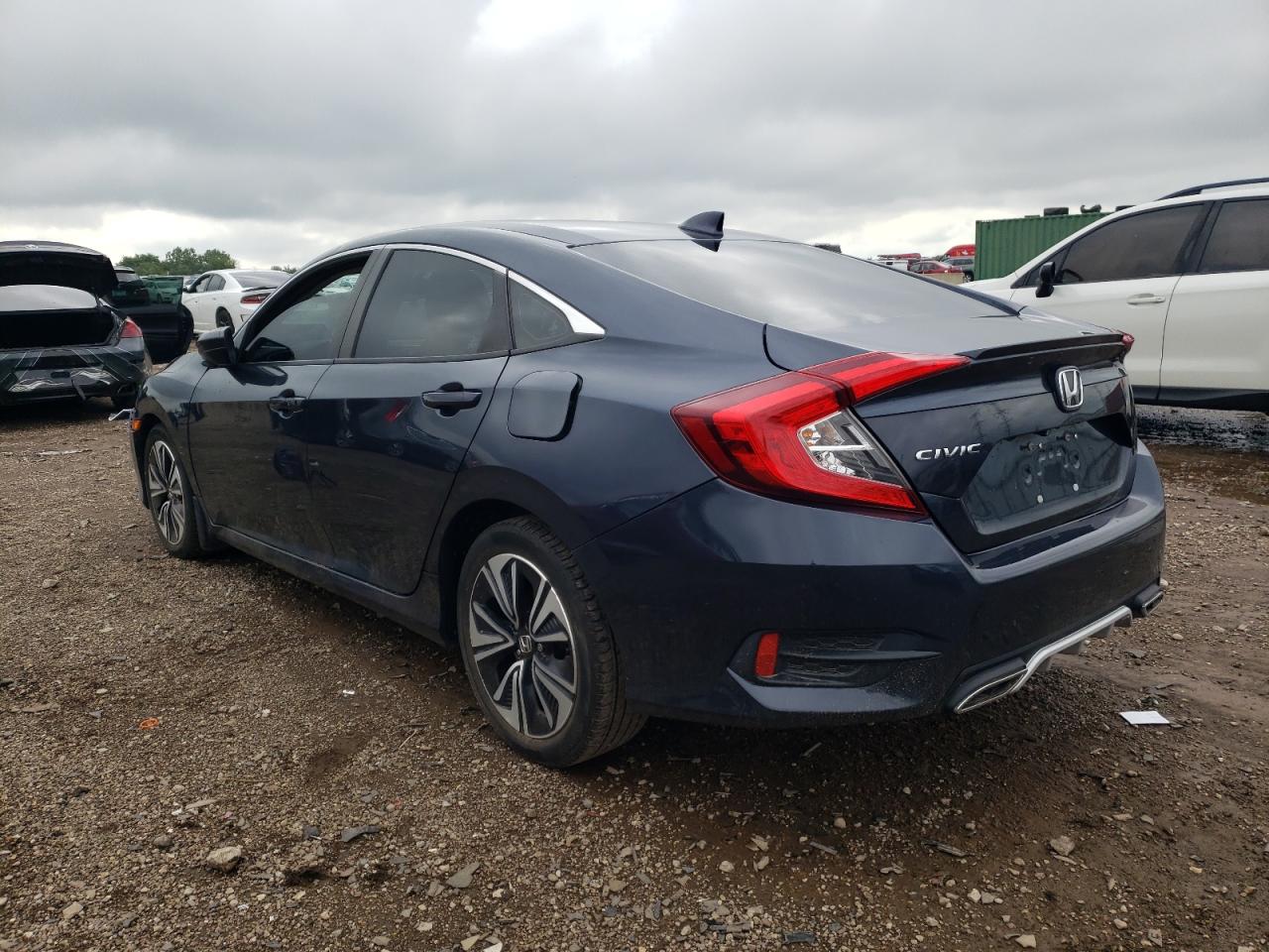 2017 HONDA CIVIC EX photo 2