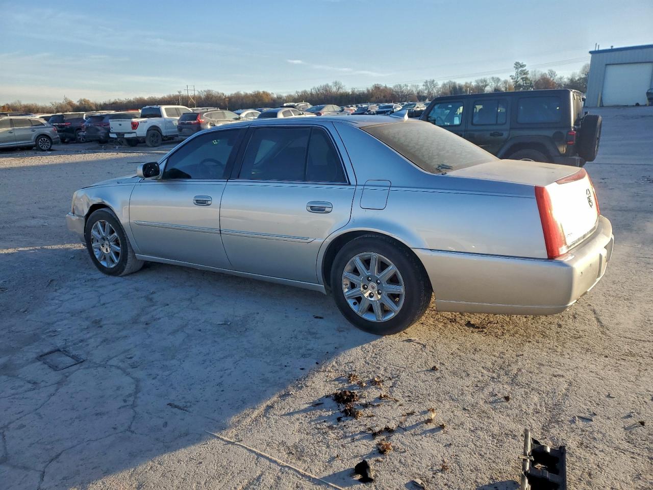2011 CADILLAC DTS PREMIUM COLLECTION photo 2