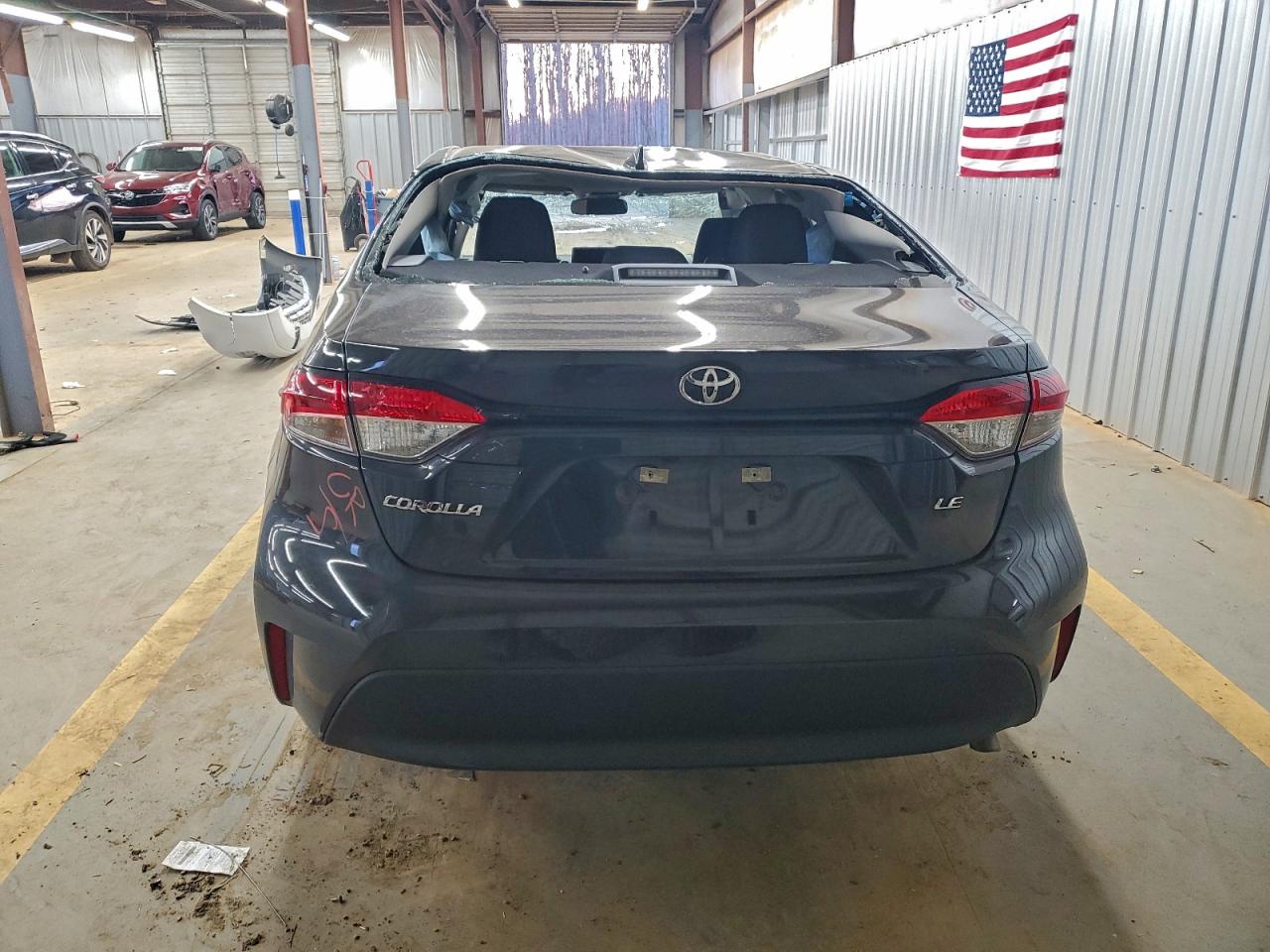 2025 TOYOTA COROLLA LE photo 6