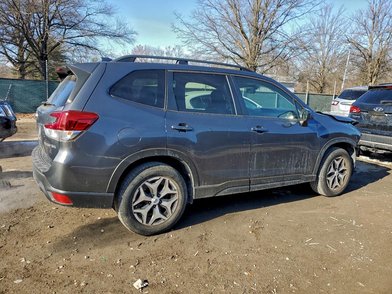 2020 SUBARU FORESTER PREMIUM photo 3