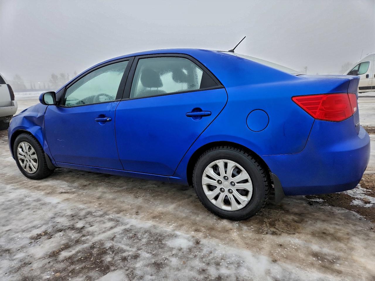 2013 KIA FORTE LX photo 2