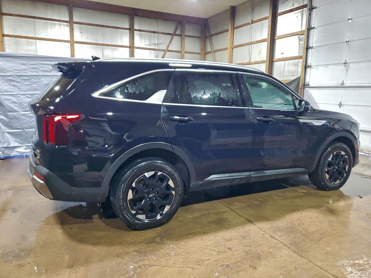 2024 KIA SORENTO S photo 3