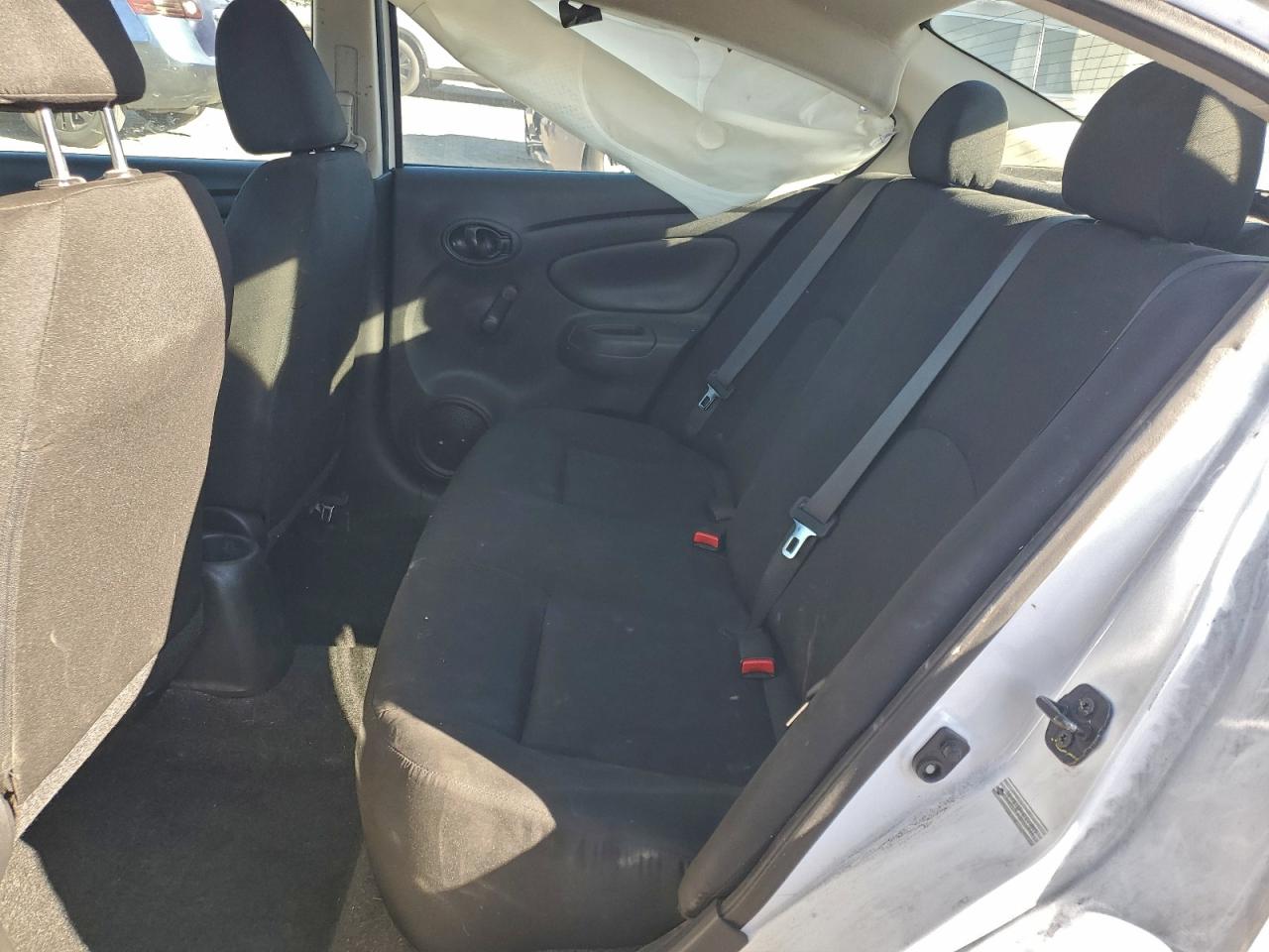 2019 NISSAN VERSA S photo 10
