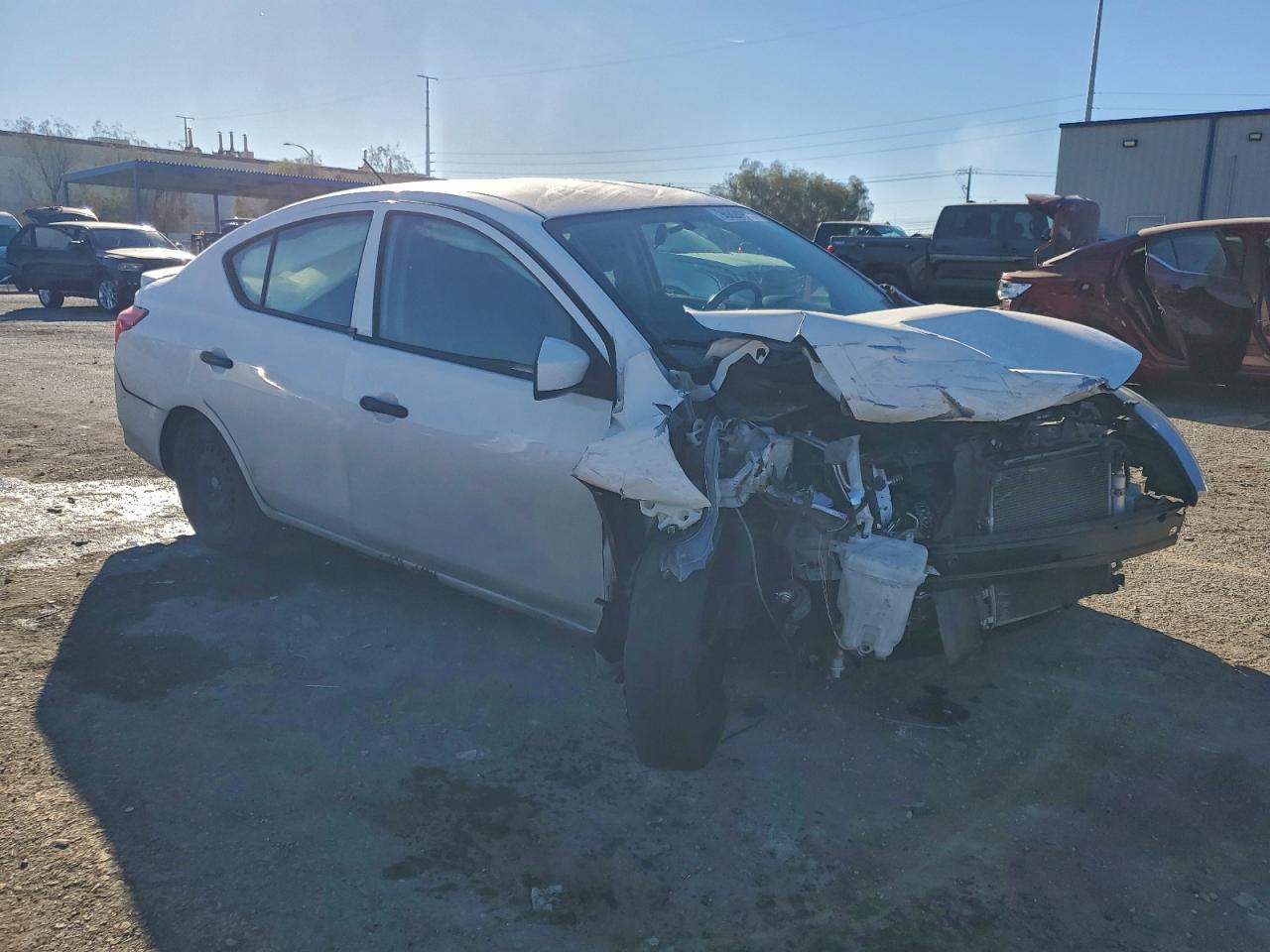 2019 NISSAN VERSA S photo 4