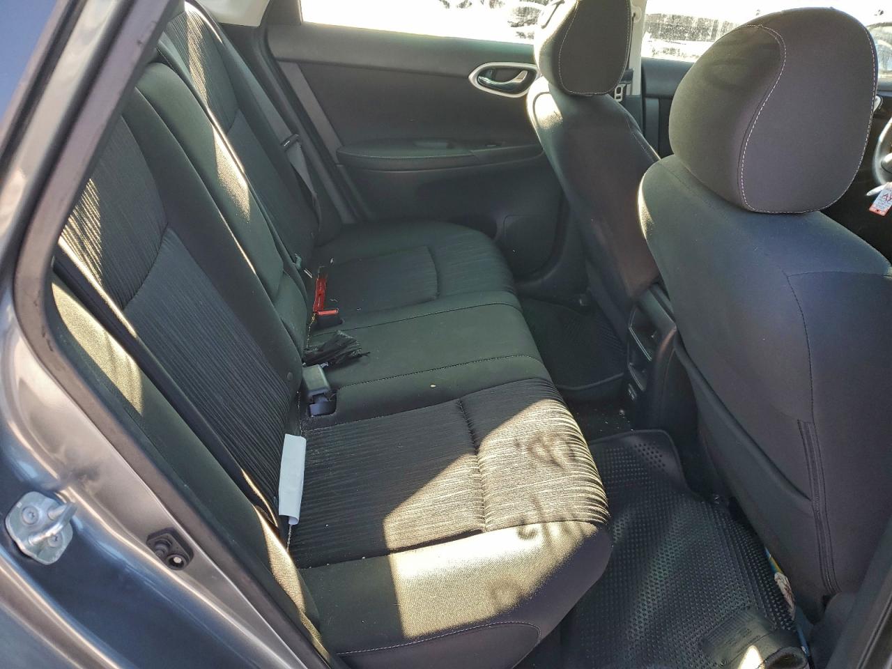 2019 NISSAN SENTRA S photo 10