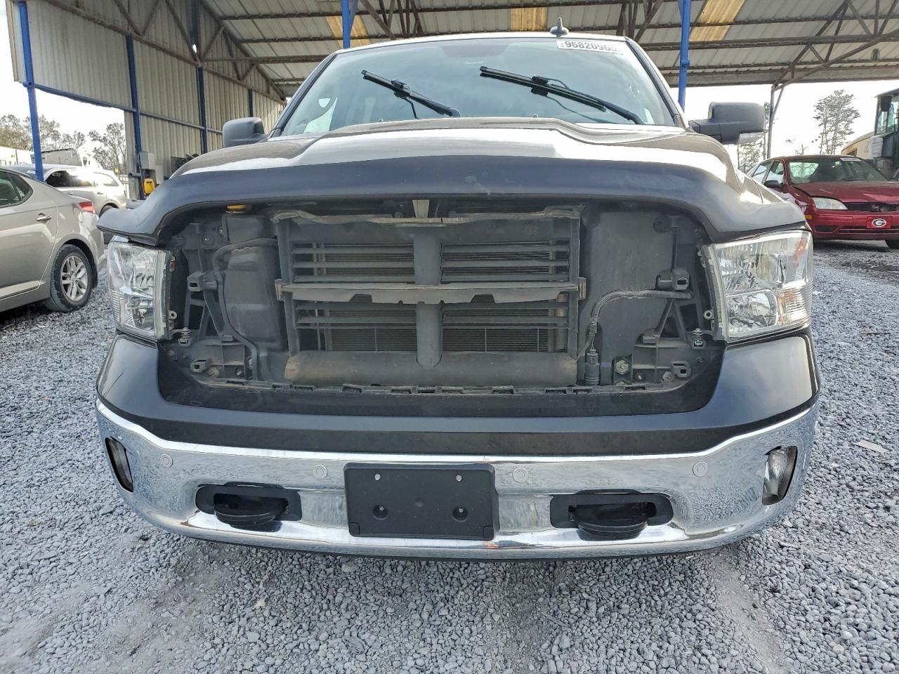 2017 RAM 1500 SLT photo 5