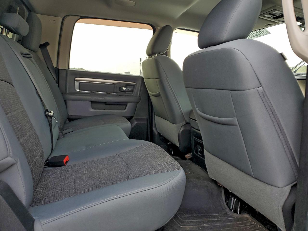 2017 RAM 1500 SLT photo 10