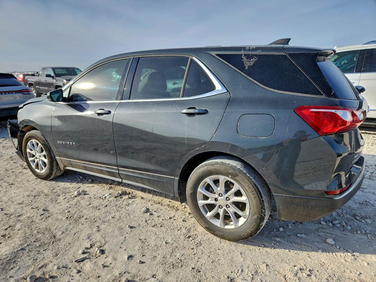 2019 CHEVROLET EQUINOX LT photo 2