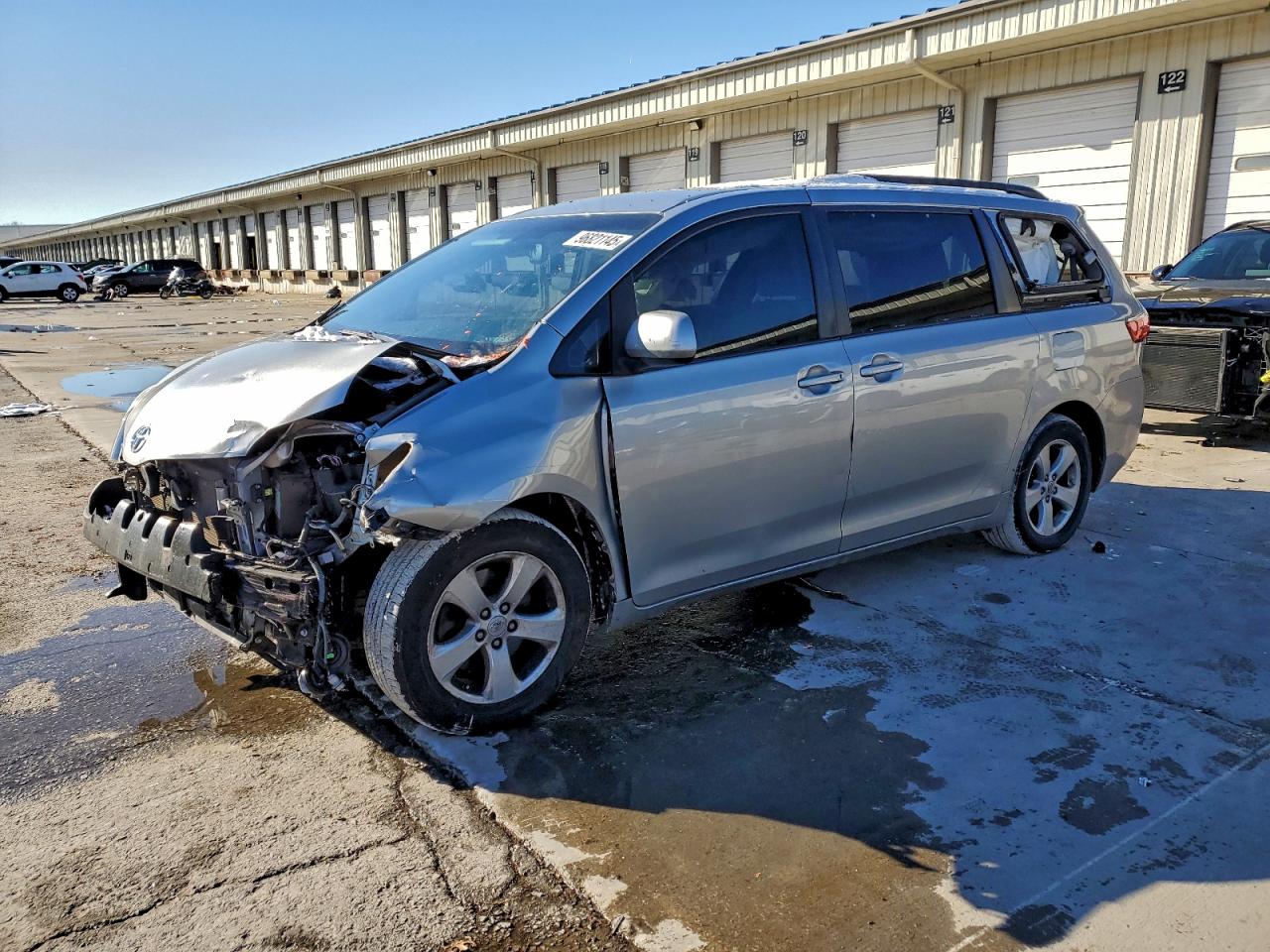 2015 TOYOTA SIENNA