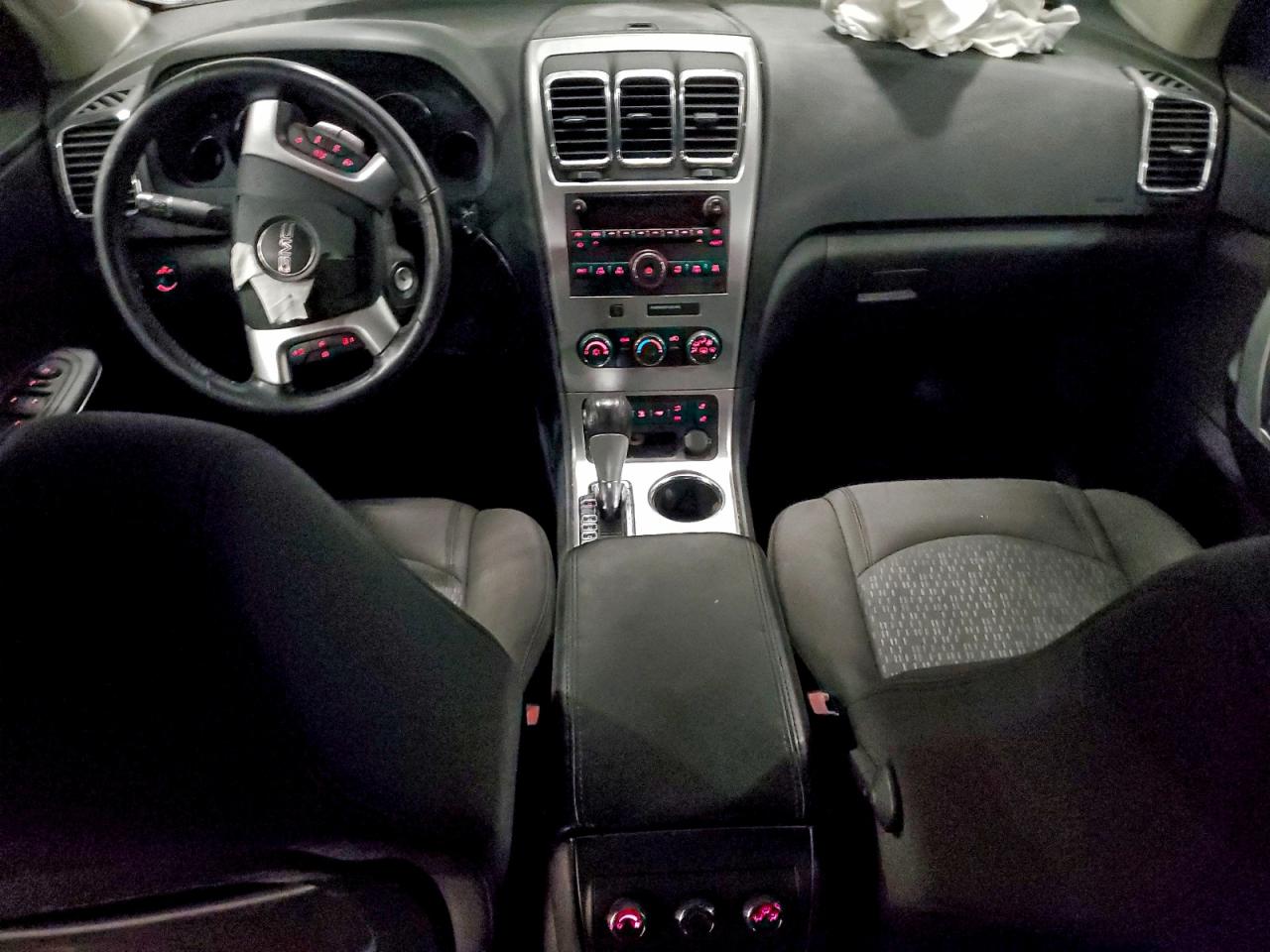 2011 GMC ACADIA SLE photo 8