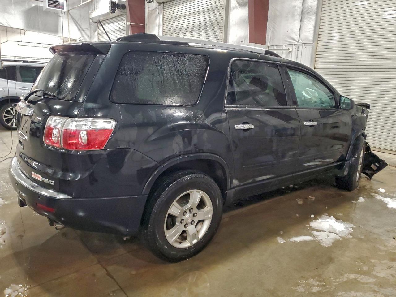 2011 GMC ACADIA SLE photo 3
