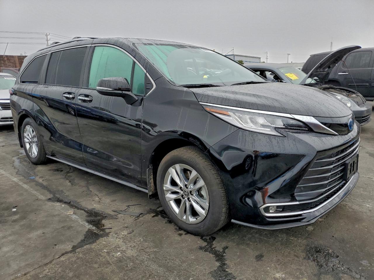 2025 TOYOTA SIENNA LIMITED photo 4