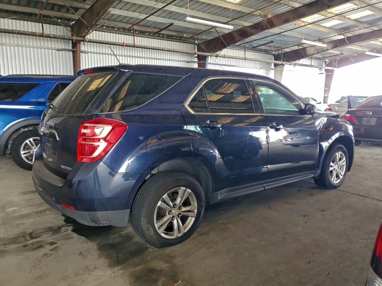 2016 CHEVROLET EQUINOX LS photo 3