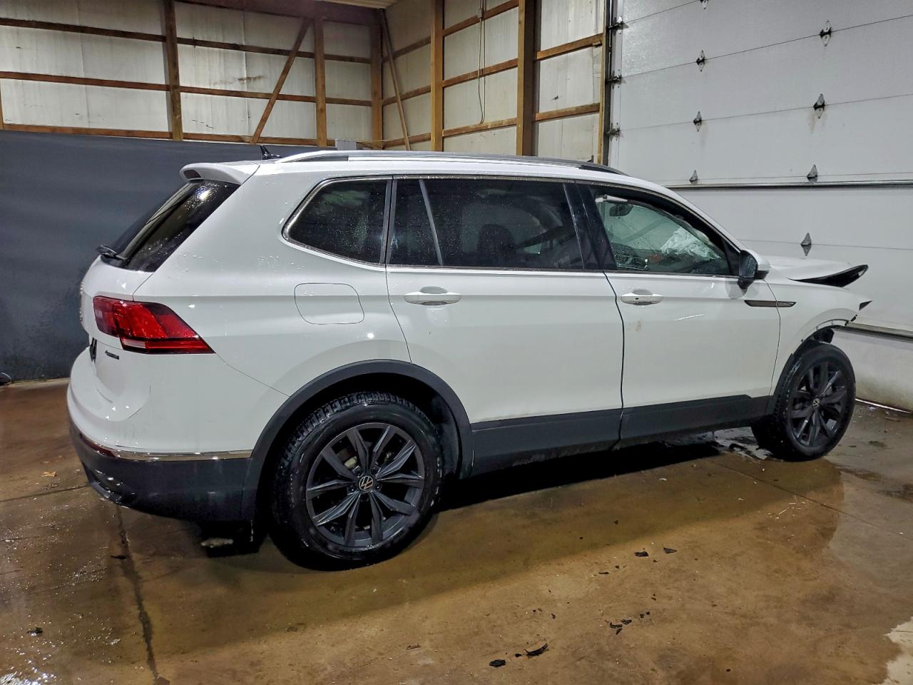 2024 VOLKSWAGEN TIGUAN SE photo 3