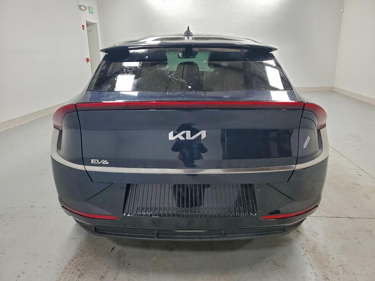 2023 KIA EV6 LIGHT photo 6