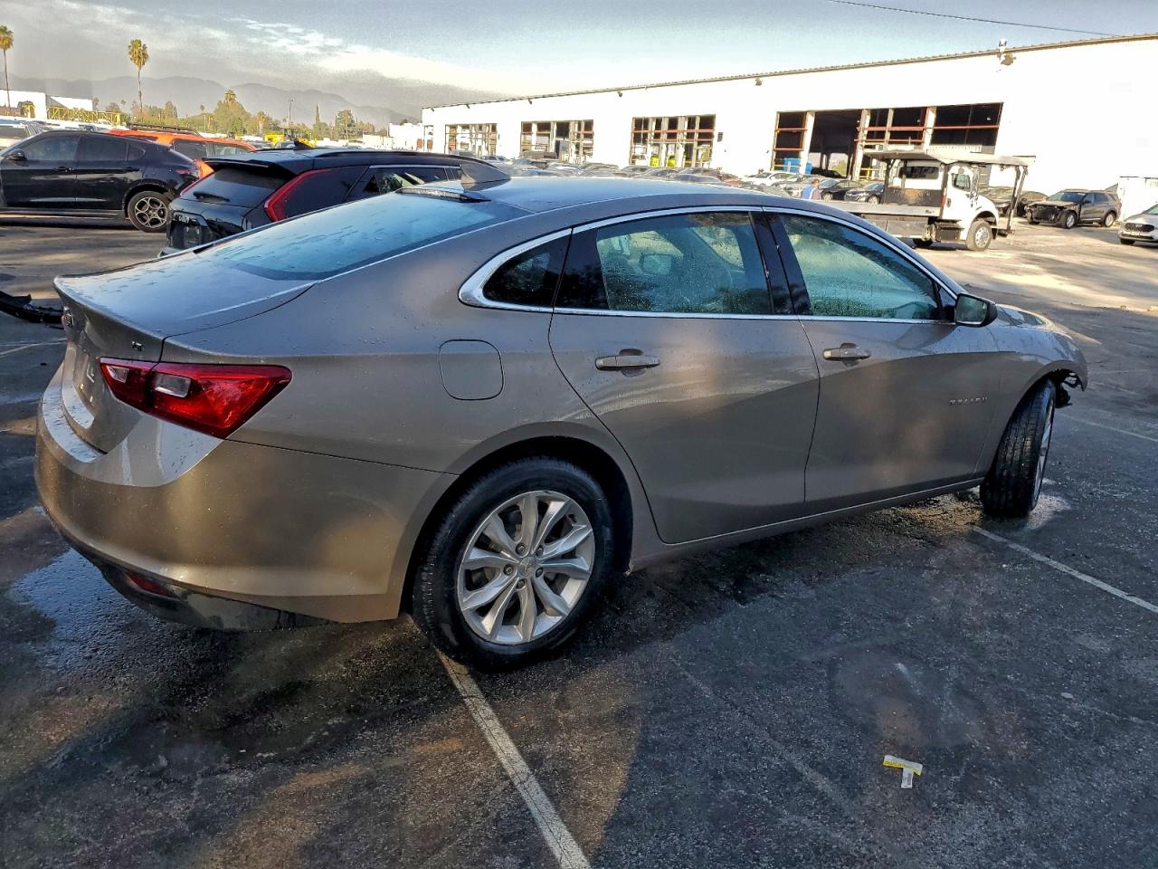 2024 CHEVROLET MALIBU LT photo 3