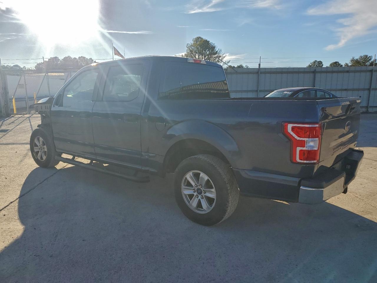 2018 FORD F150 SUPERCREW photo 2