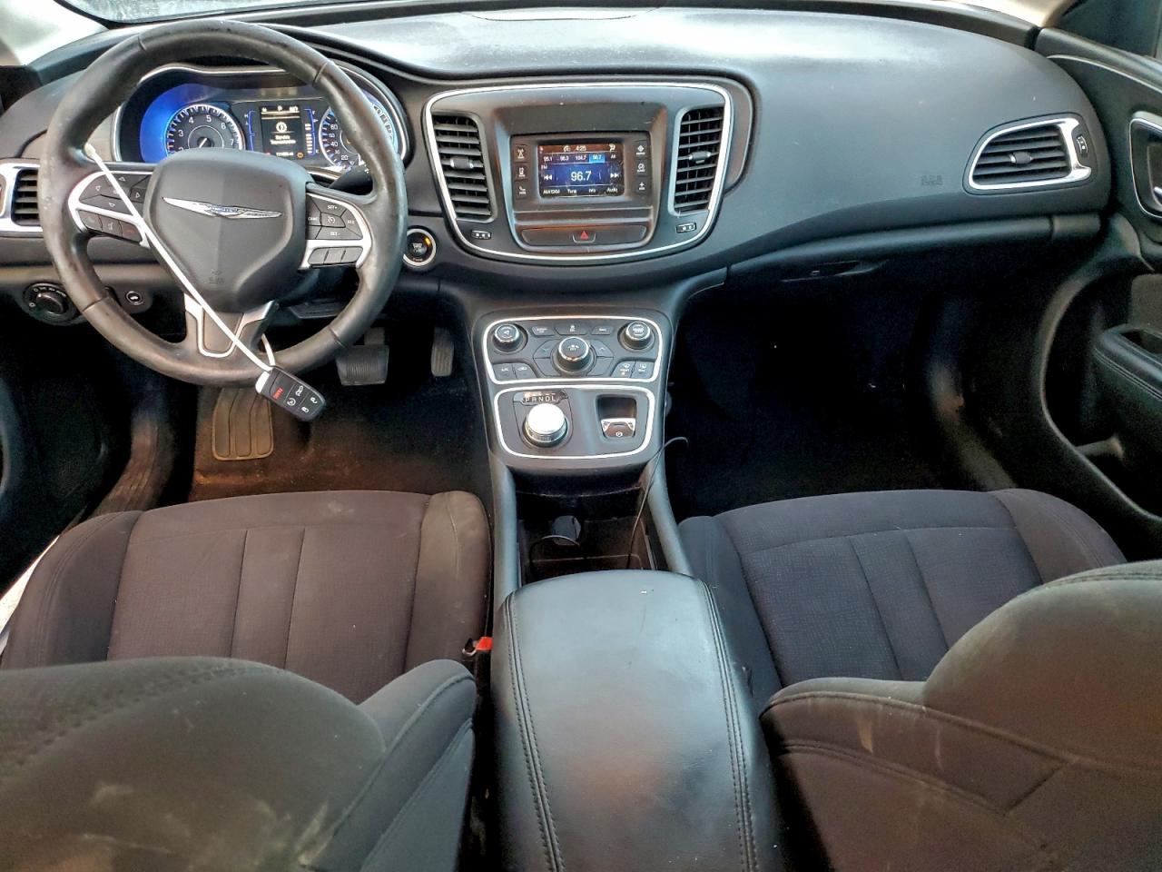 2015 CHRYSLER 200 LIMITED photo 8