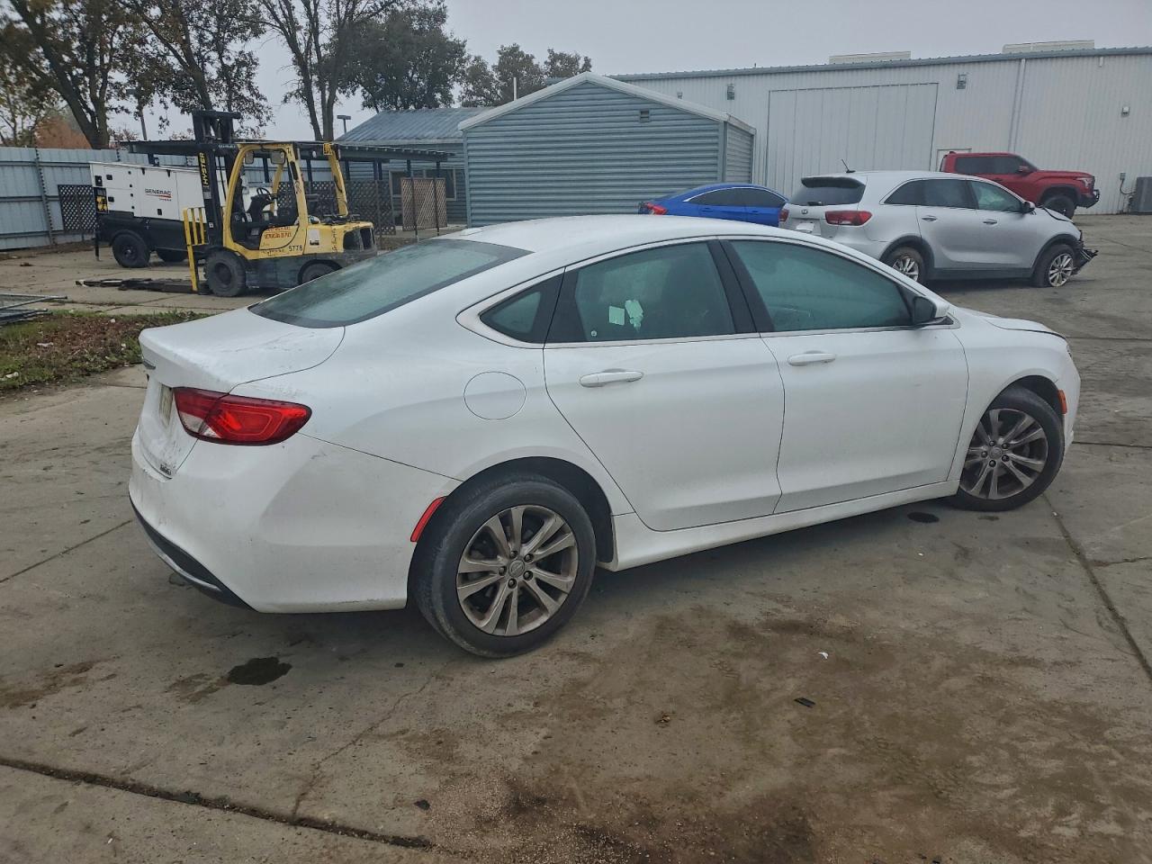 2015 CHRYSLER 200 LIMITED photo 3
