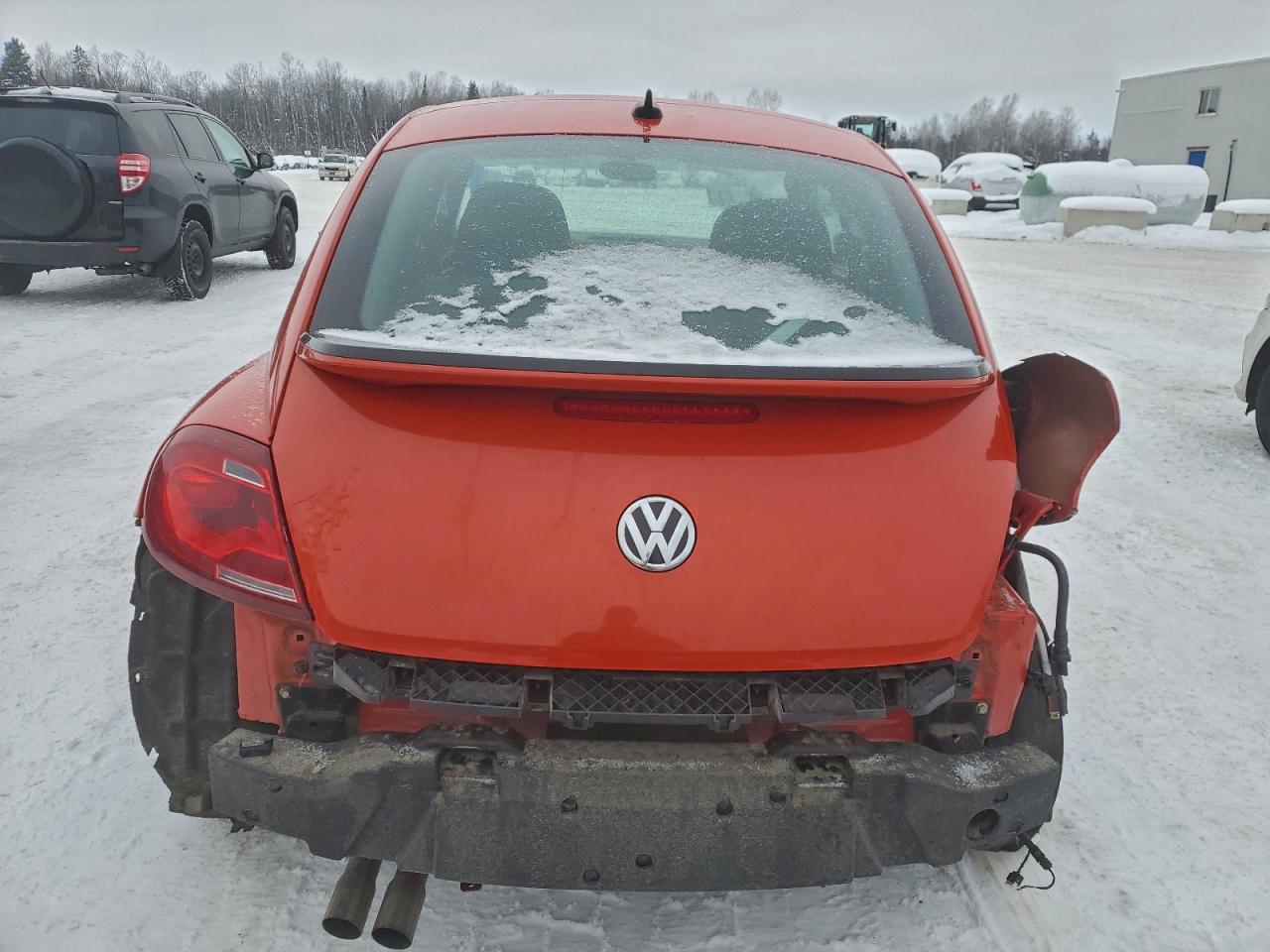 2018 VOLKSWAGEN BEETLE SE photo 6