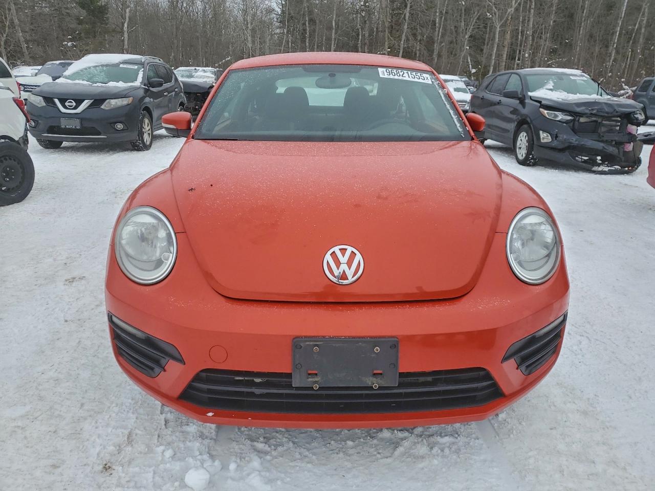 2018 VOLKSWAGEN BEETLE SE photo 5
