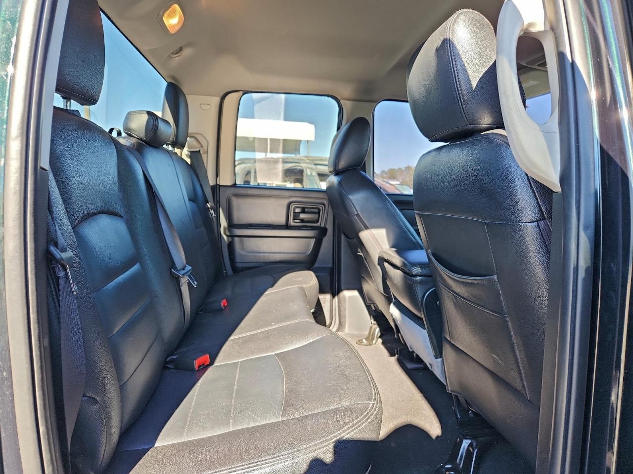 2016 RAM 1500 ST photo 10