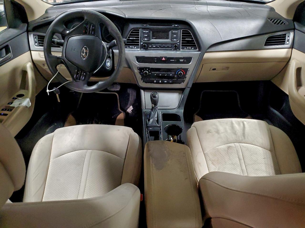 2015 HYUNDAI SONATA SE photo 8