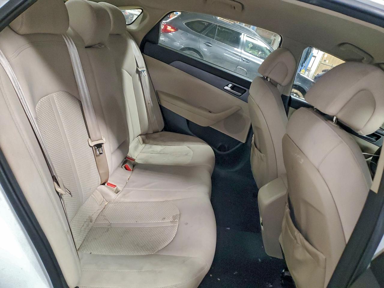 2015 HYUNDAI SONATA SE photo 10