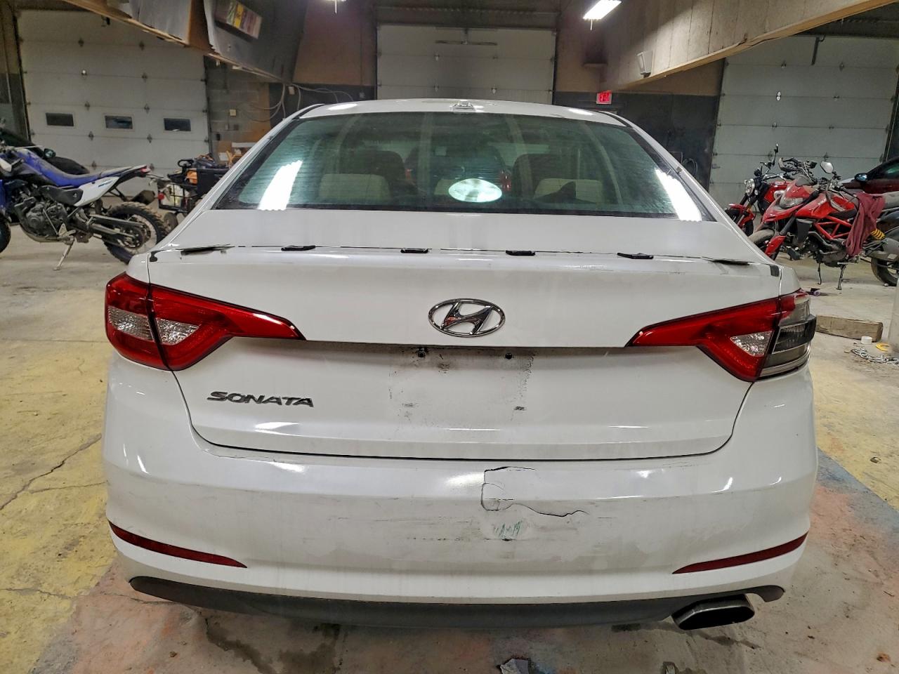 2015 HYUNDAI SONATA SE photo 6