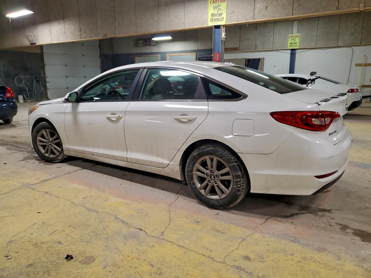 2015 HYUNDAI SONATA SE photo 2