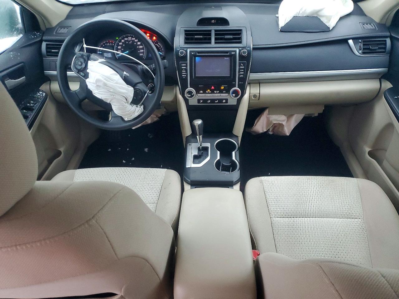 2013 TOYOTA CAMRY L photo 8