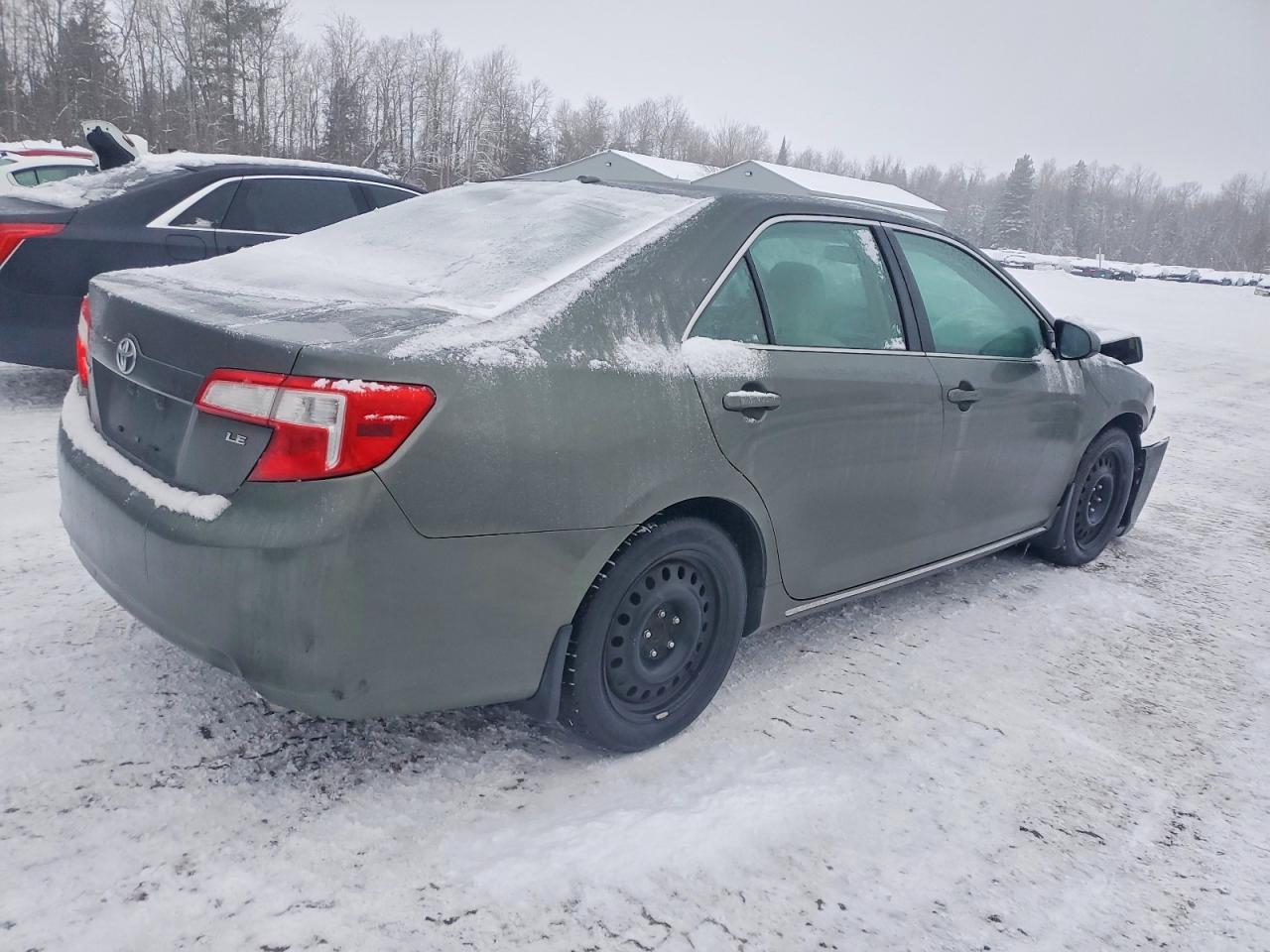2013 TOYOTA CAMRY L photo 3